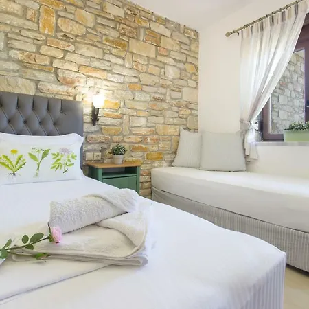 Pietra E Mare * 斯卡拉伯塔麦斯